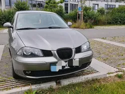 Grau Gebraucht 2004 Seat Ibiza Limousine | 400 € (Guter Preis)