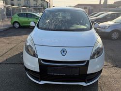 Weiß Gebraucht 2013 Renault Scénic Van / Kleinbus | 4.499 € (Fairer Preis)