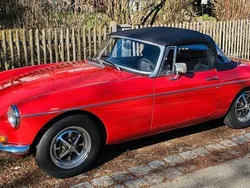 Rot Gebraucht 1973 MG B Cabrio | 14.800 €