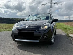 Schwarz Gebraucht 2010 Renault Clio II Kleinwagen | 4.499 € (Etwas zu teuer)