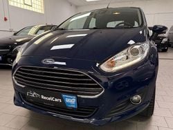 Blau Gebraucht 2016 Ford Fiesta Titanium Kleinwagen | 8.490 € (Etwas zu teuer)