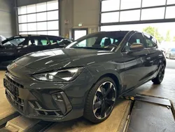 Blau Gebraucht 2025 Cupra Leon Limousine | 27.900 € (Guter Preis)