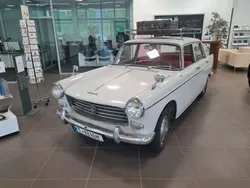 Weiß Gebraucht 1962 Peugeot 404 Limousine | 7.600 €