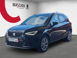 Mitternachtsschwarz Gebraucht 2024 Seat Arona FR SUV | 22.640 € (Fairer Preis)