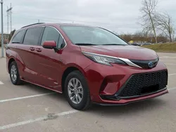 Rot Gebraucht 2021 Toyota Sienna Van / Kleinbus | 35.999 €