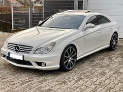 Weiß Gebraucht 2007 Mercedes CLS320 AMG Coupé | 8.850 € (Fairer Preis)
