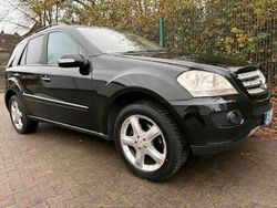 Schwarz Gebraucht 2006 Mercedes ML320 SUV | 5.990 €