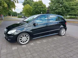 Schwarz Gebraucht 2006 Mercedes 200 Kleinwagen | 3.300 €