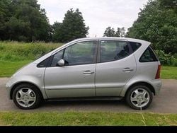 Silber Gebraucht 2001 Mercedes A160 Kleinwagen | 1.000 € (Fairer Preis)