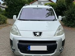 Weiß Gebraucht 2009 Peugeot Partner Tepee Family Van / Kleinbus | 5.700 € (Teuer)