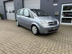 Silber Gebraucht 2005 Opel Meriva Cosmo Van / Kleinbus | 3.490 € (Teuer)