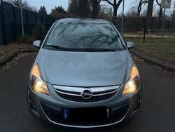 Grau Gebraucht 2013 Opel Corsa Kleinwagen | 9.000 € (Teuer)