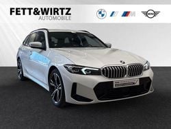 Mineralweiß metallic Gebraucht 2024 BMW 330 M Sport Kombi | 38.800 € (Superpreis)