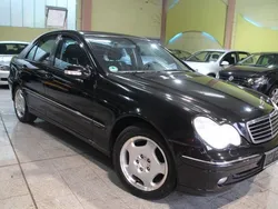 Schwarz Gebraucht 2000 Mercedes C200 Avantgarde Limousine | 5.490 € (Teuer)