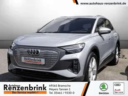 Silber (florettsilber metallic) Gebraucht 2023 Audi e-tron Ambiente SUV | 42.827 € (Teuer)