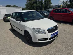 Candyweiss Gebraucht 2009 Skoda Fabia Classic Kleinwagen | 3.299 € (Fairer Preis)