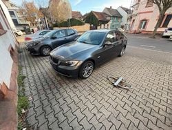 Grau Gebraucht 2006 BMW 320 Limousine | 3.000 € (Guter Preis)