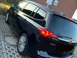 Schwarz Gebraucht 2017 Opel Zafira Edition Van / Kleinbus | 9.200 € (Fairer Preis)