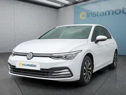 Weiß Gebraucht 2022 VW Golf VIII Kleinwagen | 21.449 € (Guter Preis)