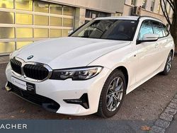 Weiß Gebraucht 2022 BMW 330 Sport Line Limousine | 31.990 € (Fairer Preis)