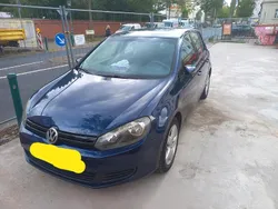 Blau Gebraucht 2010 VW Golf VI Limousine | 4.000 € (Fairer Preis)