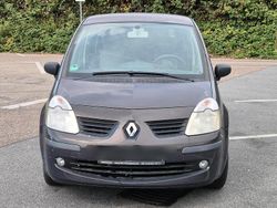 Braun Gebraucht 2007 Renault Modus Van / Kleinbus | 999 €