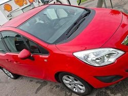 Rot Gebraucht 2010 Opel Meriva Van / Kleinbus | 3.450 € (Superpreis)