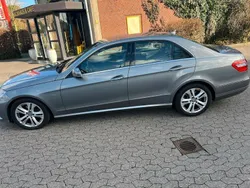 Grau Gebraucht 2011 Mercedes E200 Limousine | 13.500 € (Etwas zu teuer)