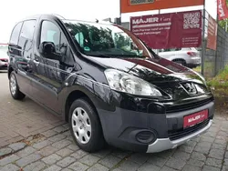 Schwarz Gebraucht 2011 Peugeot Partner Tepee Tendance Van / Kleinbus | 4.790 € (Guter Preis)