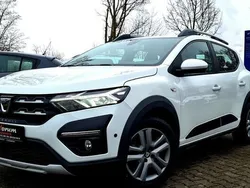 Gletscherweiss Gebraucht 2021 Dacia Sandero Comfort Kleinwagen | 13.900 € (Fairer Preis)
