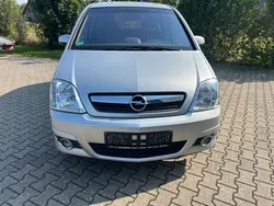 Silber Gebraucht 2006 Opel Meriva Selection Van / Kleinbus | 2.750 € (Etwas zu teuer)