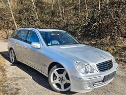 Silber Gebraucht 2005 Mercedes C350 Avantgarde Kombi | 13.500 €