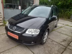 Schwarz Gebraucht 2006 VW Touran Van / Kleinbus | 2.299 € (Fairer Preis)