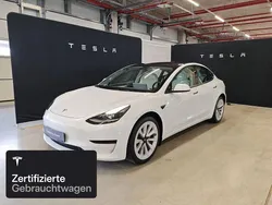 Pearl white multicoat Gebraucht 2021 Tesla Model 3 RWD Limousine | 25.100 € (Fairer Preis)