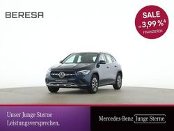Blau Gebraucht 2020 Mercedes GLA200 Style SUV | 32.480 € (Fairer Preis)