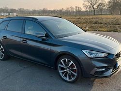 Grau Gebraucht 2020 Seat Leon FR Kombi | 20.699 € (Etwas zu teuer)