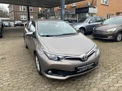 Gebraucht 2016 Toyota Auris Edition-S Kleinwagen | 10.900 € (Fairer Preis)