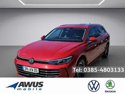 Chilirot Gebraucht 2024 VW Passat Elegance Kombi | 47.990 €
