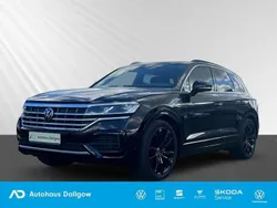Grenadillschwarz metallic Gebraucht 2023 VW Touareg R-line SUV | 64.590 € (Guter Preis)