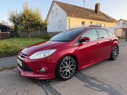 Red candy/candy red Gebraucht 2013 Ford Focus Titanium Kleinwagen | 7.499 € (Fairer Preis)