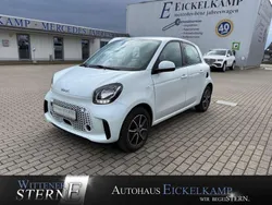 Weiß Gebraucht 2020 Smart ForFour Electric Drive Passion Kleinwagen | 11.490 € (Etwas zu teuer)