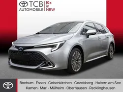 Silber Neu 2024 Toyota Corolla Team Limousine | 31.789 €