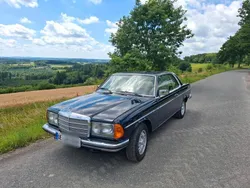 Blau Gebraucht 1985 Mercedes 230 Coupé | 11.000 €