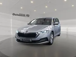 Brilliantsilber Gebraucht 2021 Skoda Octavia First Edition Kombi | 23.941 € (Fairer Preis)