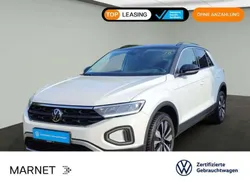 Pure white/schwarz Gebraucht 2024 VW T-Roc Move SUV | 25.930 € (Fairer Preis)