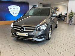 Grau Gebraucht 2017 Mercedes B200 Van / Kleinbus | 10.800 € (Fairer Preis)