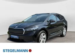 Schwarz Gebraucht 2024 Skoda Enyaq iV Loft SUV | 35.190 € (Teuer)