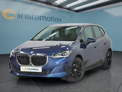 Blau Gebraucht 2024 BMW 218 Active Tourer Van / Kleinbus | 29.549 € (Superpreis)