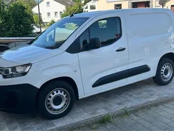 Weiß Gebraucht 2019 Citroën Berlingo Van / Kleinbus | 11.800 €