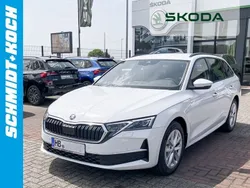 Weiß Neu 2025 Skoda Octavia Selection Kombi | 39.950 € (Etwas zu teuer)